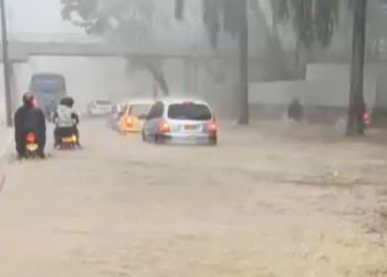 Impresionantes imágenes: aguacero causó graves inundaciones en Cali