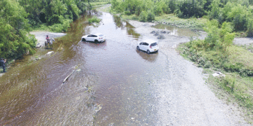 Mientras avanzan obras del Puente de Papayal, los conductores pasan las duras y las maduras