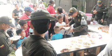Policía comunitaria hace intervención integral en callejón Siete Vueltas