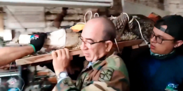 Rescatan cocodrilo de 2.67 metros en Palmira; lo tenían en el patio de una vivienda