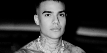 Amigos de DJ Exotic desmienten su muerte: ‘Está luchando por su vida’