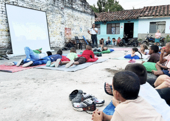 El cine viajero cautiva a los guacariceños