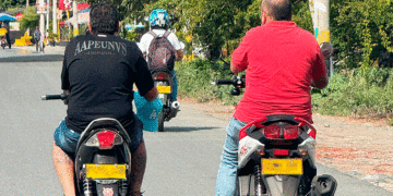 En Tuluá aumenta el número de motociclistas que no usan el casco de protección; ¿ya no es obligatorio?