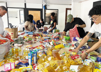 Vallecaucanos aportaron 11 toneladas de ayudas para el Chocó