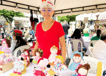 Adultos mayores mostraron su talento en feria gastronómica y cultural