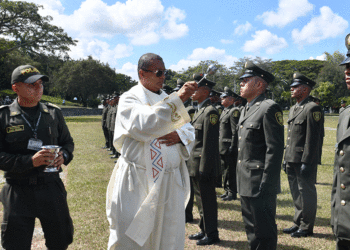 La Escuela Simón Bolívar gradúa 112 nuevos patrulleros listos para servir al país