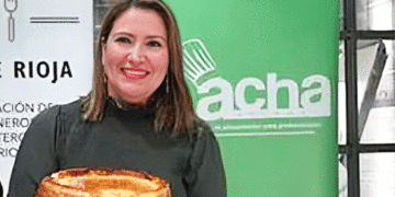 Roldanillense gana concurso preparando la mejor tarta en La Rioja, España