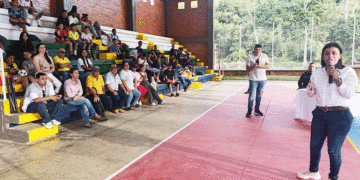 Salónica estrena renovado coliseo deportivo