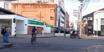 Acordonan sede de la Fiscalía y Alcaldía en Tuluá como medida de precaución tras explosiones en Riofrío