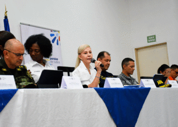 Gobernadora ofrece $100 millones por información sobre atentados en Riofrío