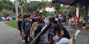 Los niños estuvieron más cerca de las estrellas: Una noche mágica de astronomía en Aguaclara.