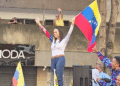 María Corina Machado violentamente interceptada durante masiva protesta contra el régimen de Maduro en Caracas