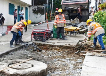 Renovación de pavimento y drenaje en marcha para mejorar la infraestructura vial en Sevilla