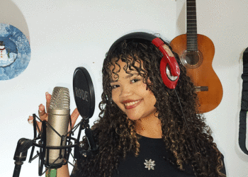 «Salud» en versión de la joven bugueña Maleja Music