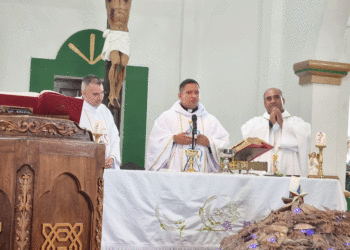 Un recién ordenado sacerdote, es el nuevo párroco de Barragán