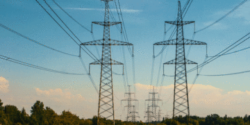 Expansión eléctrica sigue frenada en el Valle tras 10 años de retraso