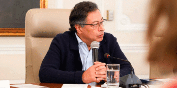 Presidente Petro defiende consejo de ministros televisado y anuncia que los seguirá haciendo