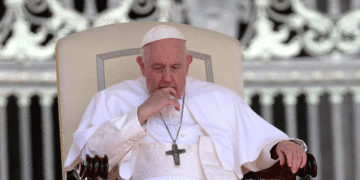 La salud del Papa Francisco se deteriora tras una grave complicación respiratoria