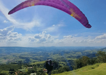 Los parapentistas otra vez alzan vuelo en Roldanillo