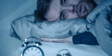 ¿Sufre de insomnio? Médico de Harvard da truco para dormir en menos de cinco segundos