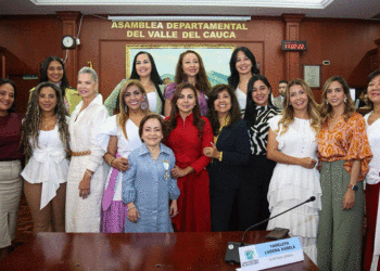 Asamblea del Valle reconoce a 21 mujeres por su liderazgo y aporte social