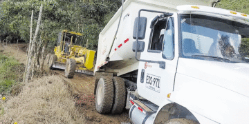 Avanzan trabajos para mejorar las vías rurales en Toro