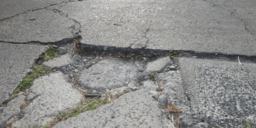 Ciudadanos denuncian grave hundimiento en vía de Tuluá