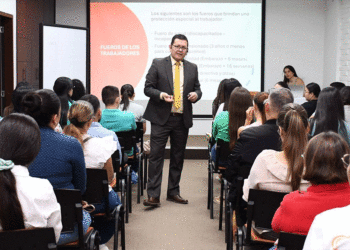 En Tuluá, empresarios fueron capacitados sobre normativa laboral 2025