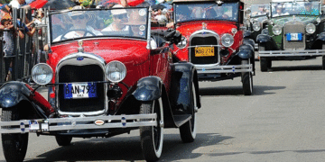 Sevilla disfrutará un Desfile de Autos Clásicos para apoyar a la Banda Músico Marcial de Bomberos