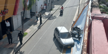 Vehículo mal estacionado generó temor en Tuluá