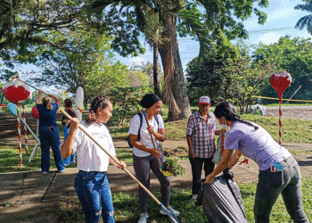 Zarzal avanza en la recuperación del Parque del Dulce con jornada de limpieza