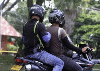 Buga implementa restricción de parrillero hombre y toque de queda para menores