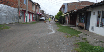 Calle arriba, calle abaja en el barrio Santa Teresa: reclaman alcantarillado