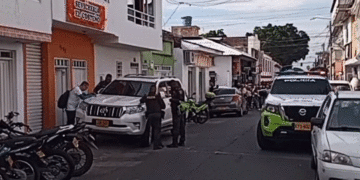 Dos hombres fueron asesinados dentro de restaurante en zona céntrica de Buga