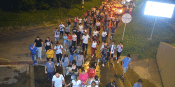 Más de 500 personas participaron en la tradicional peregrinación a El Picacho