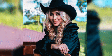 Paola Betancur: La voz bugueña que conquista escenarios