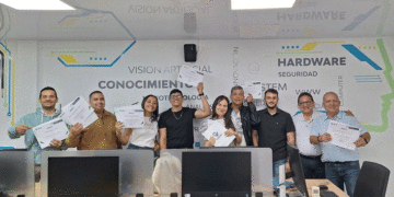 Periodistas del centro del Valle se capacitaron en inteligencia artificial con la Uceva