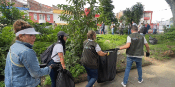 Recogieron 250 kilos de residuos en jornada de limpieza en Tuluá