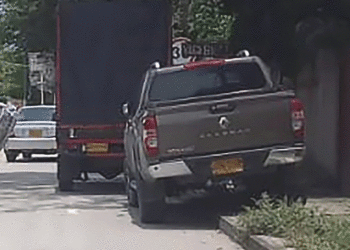 Uso indebido de andenes pone en riesgo a peatones en Tuluá