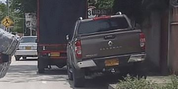 Uso indebido de andenes pone en riesgo a peatones en Tuluá