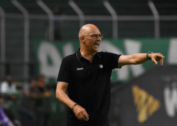 Alfredo Arias se iría del Deportivo Cali