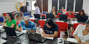 Bugueños se capacitan en nuevas herramientas digitales