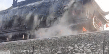 Colapsó monumento histórico en China tras reciente restauración