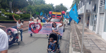 Con multitudinaria marcha, tulueños expresaron su rechazo al aborto