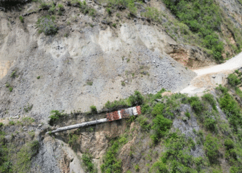 Derrumbe provoca cierre total de la vía que conecta el casco urbano de Bolívar con la zona rural