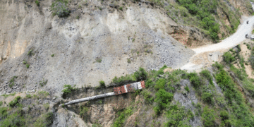 Derrumbe provoca cierre total de la vía que conecta el casco urbano de Bolívar con la zona rural