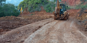 Habilitada la vía entre Riofrío y Fenicia tras retiro de derrumbe