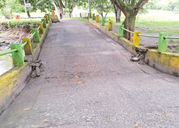 Habitantes de Vallejuelo siguen esperando el puente tras un año del colapso