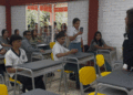 Instituciones educativas de Riofrío se fortalecen con entrega de dotación escolar