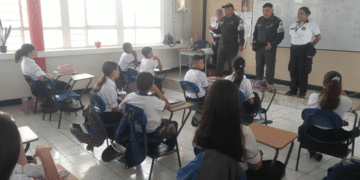 Policía fortalece prevención del consumo de drogas en colegios de Tuluá